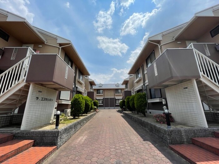 ラ・エスタシオンＣ棟の物件外観写真