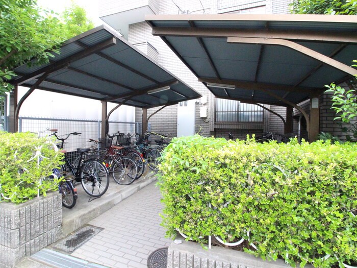 ファミ－ルシ－ダの物件外観写真