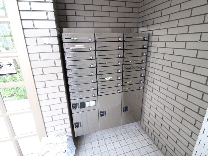 ファミ－ルシ－ダの物件外観写真