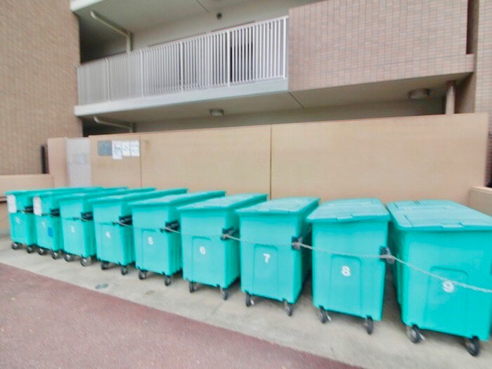 甲子園三番町ハイツの物件外観写真