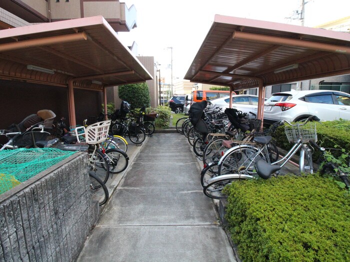 アミティエ西緑ヶ丘の物件外観写真