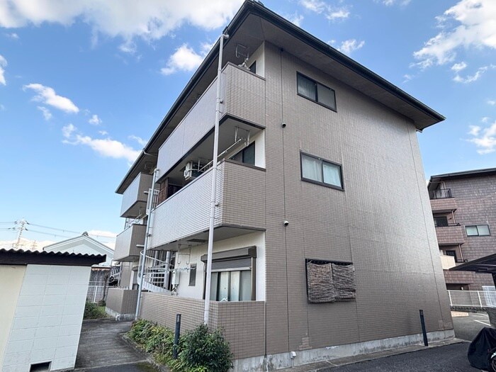 シャルム岡本の物件外観写真