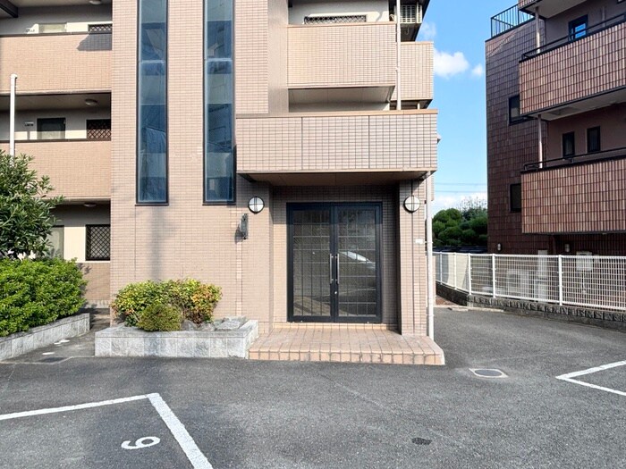 シャルム岡本の物件外観写真