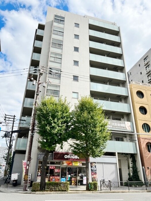 W.O.B HONMACHI WESTの物件外観写真