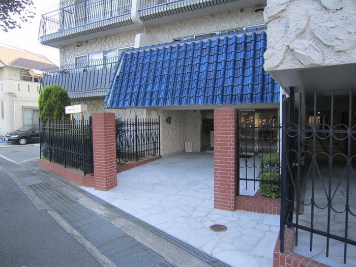 秀和南茨木レジデンス（402）の物件外観写真