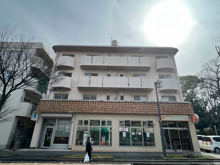 東田マンションの物件外観写真