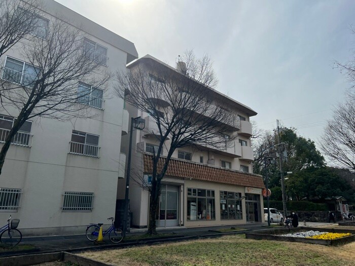 東田マンションの物件外観写真