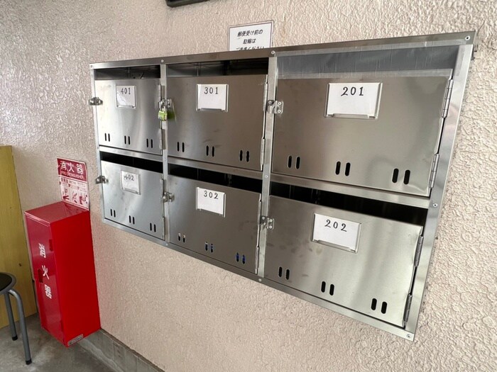 東田マンションの物件外観写真