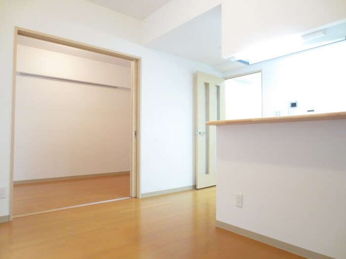 東明マンション壱番館の物件内観写真