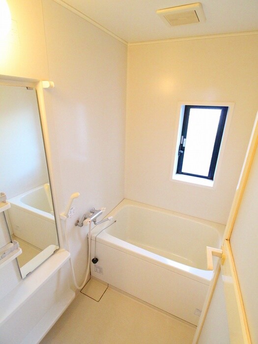 ヴレ・ロワイヤルの物件内観写真