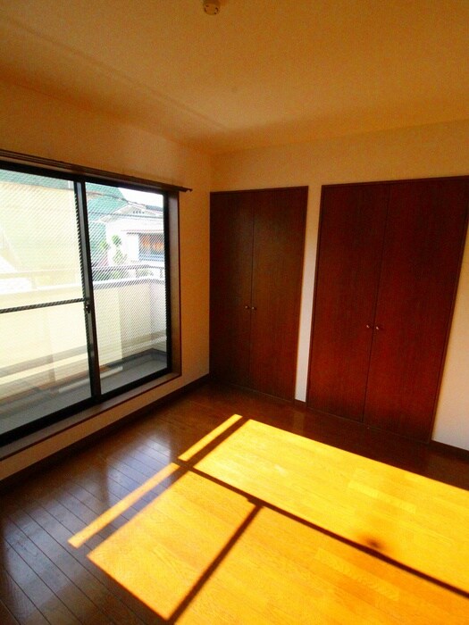 ヴレ・ロワイヤルの物件内観写真