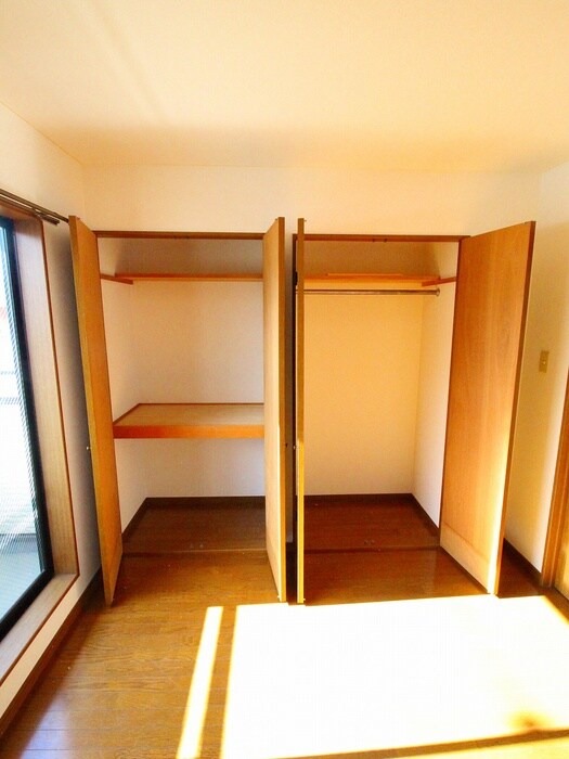 ヴレ・ロワイヤルの物件内観写真