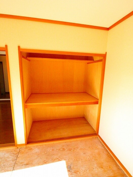 ヴレ・ロワイヤルの物件内観写真