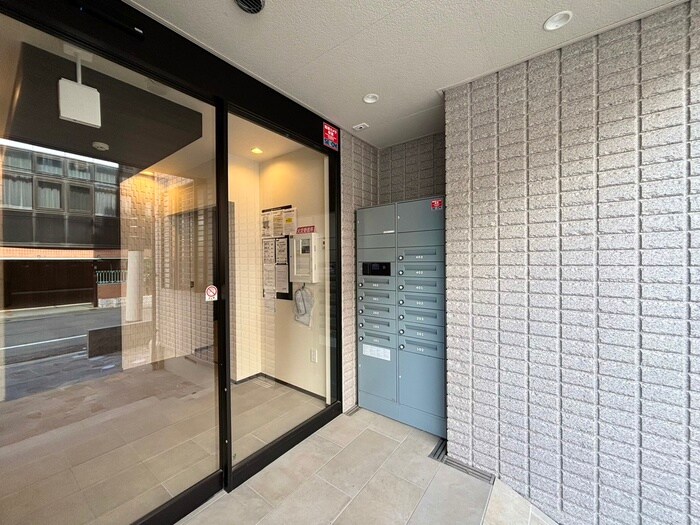 エレガンシアの物件外観写真