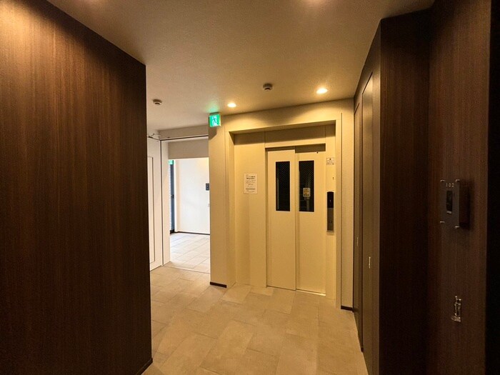 エレガンシアの物件外観写真