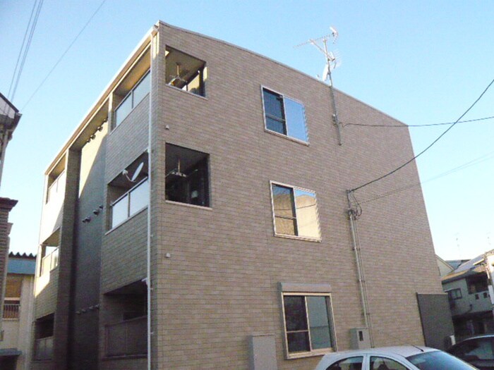 プリートカーサの物件外観写真