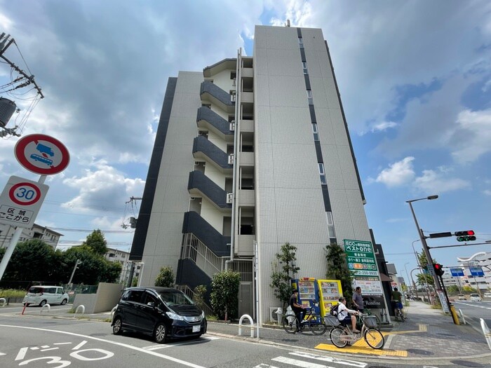 トリニティコート新金岡の物件外観写真