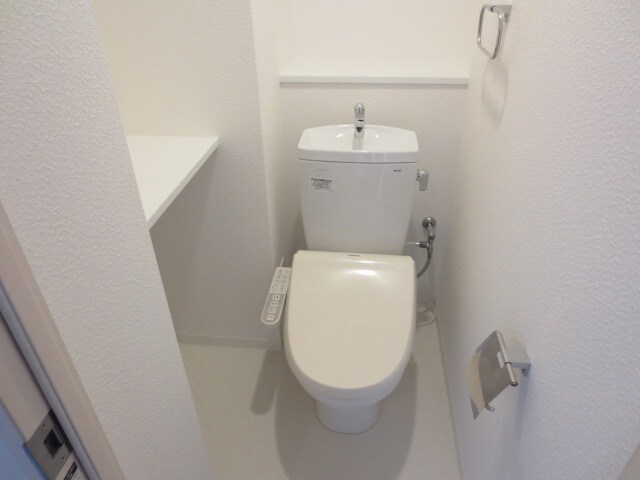 トリニティコート新金岡の物件内観写真