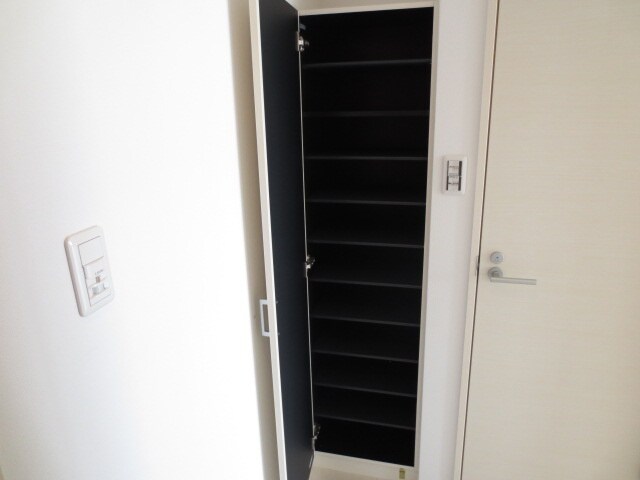 トリニティコート新金岡の物件内観写真