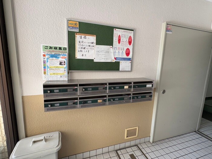 サンロゼヤマモトの物件外観写真