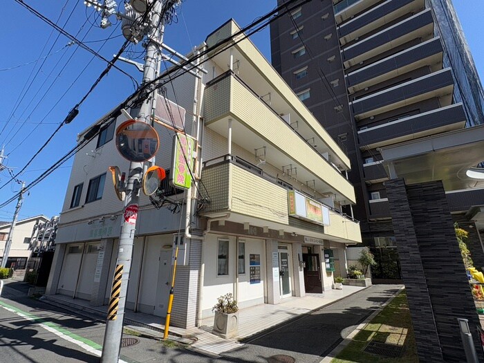 サンロゼヤマモトの物件外観写真