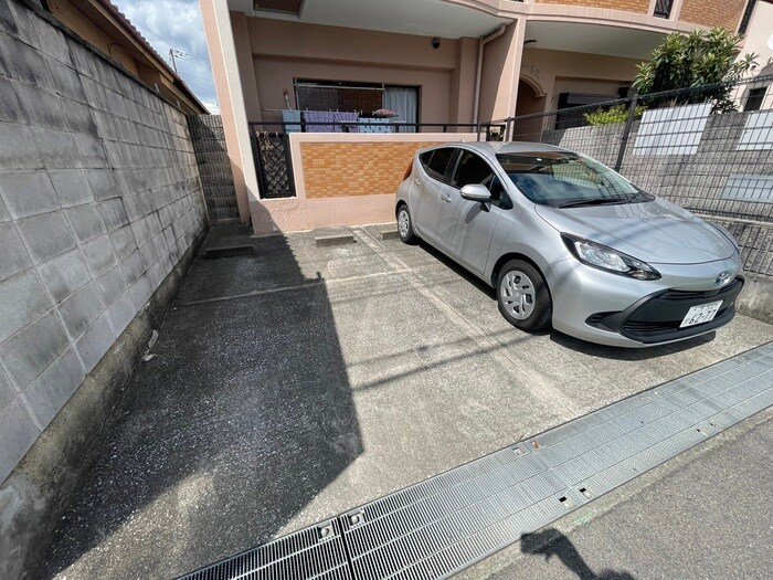 ホワイトロ－トスの物件外観写真