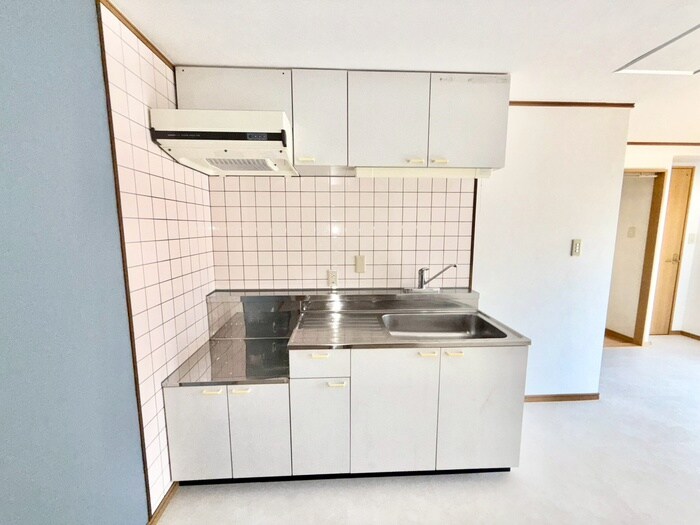 スカイホ－ム瀬川の物件内観写真