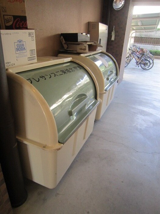 プレサンス二条城北聚楽(602)の物件外観写真