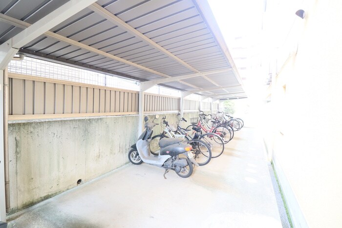 ジョ－ヌ・エ・ルポの物件外観写真