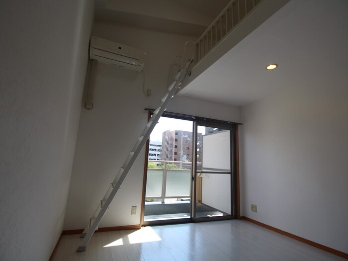 ジョ－ヌ・エ・ルポの物件内観写真