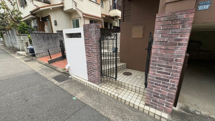 アミティエ山手の物件外観写真