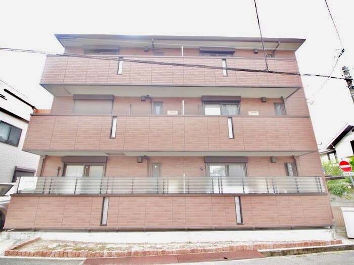 シリエジオ甲子園六番館の物件外観写真