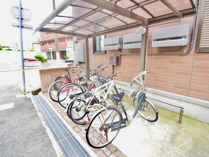 シリエジオ甲子園六番館の物件外観写真