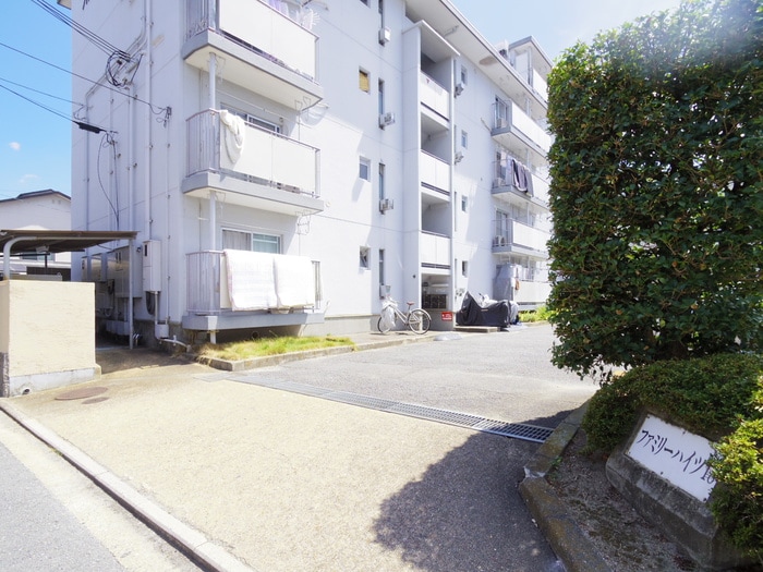 ファミリ－ハイツ１８の物件外観写真
