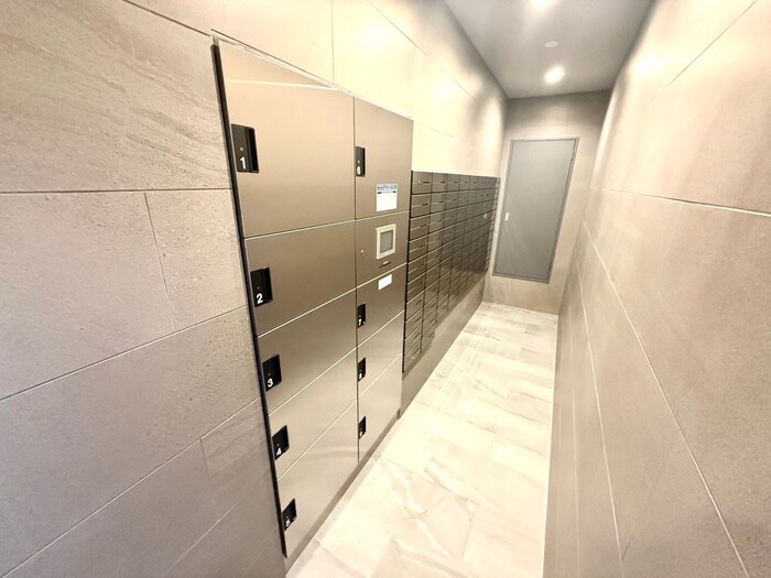 ｴｽﾘｰﾄﾞﾚｼﾞﾃﾞﾝｽ大阪福島ｼﾃｨｽｸｴｱの物件外観写真