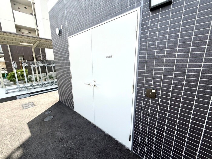 ｴｽﾘｰﾄﾞﾚｼﾞﾃﾞﾝｽ大阪福島ｼﾃｨｽｸｴｱの物件外観写真