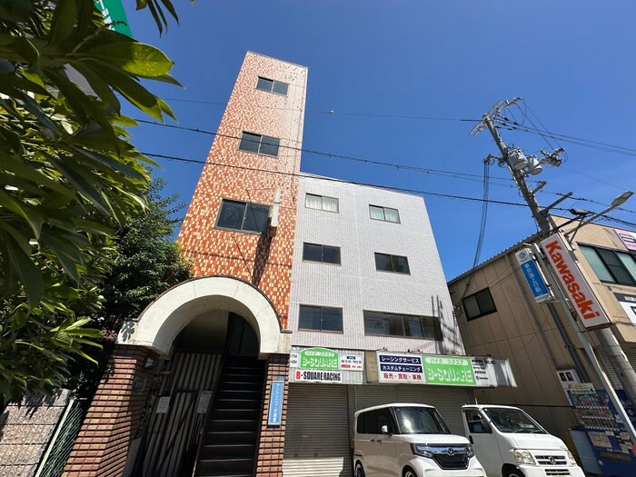 アンフィニィ・沢良宜の物件外観写真