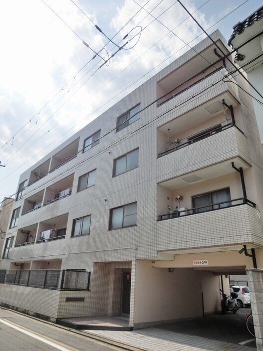 コア・ファ－スト山下の物件外観写真