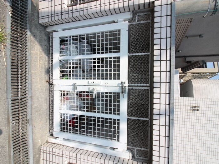 川島第８ビルの物件外観写真