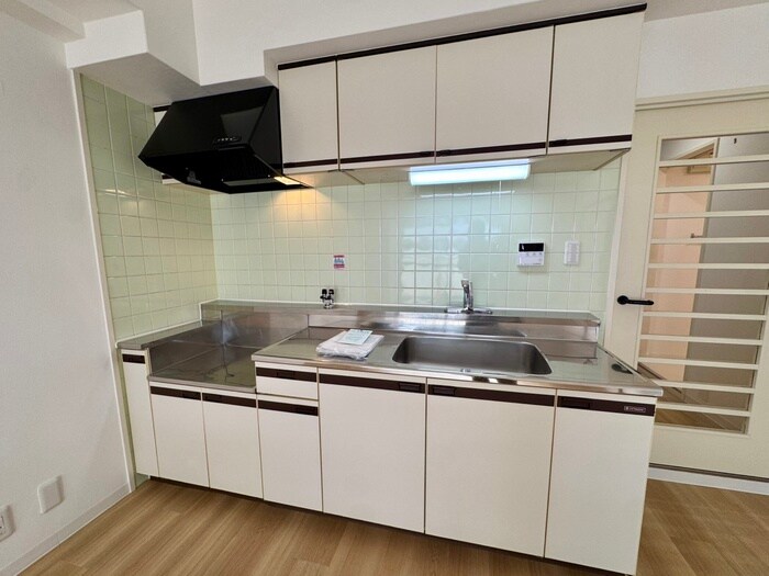 プレスト・コ－ト弐番館の物件内観写真