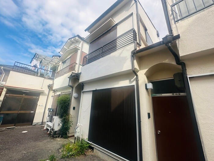 上大市３丁目テラスハウスの物件外観写真