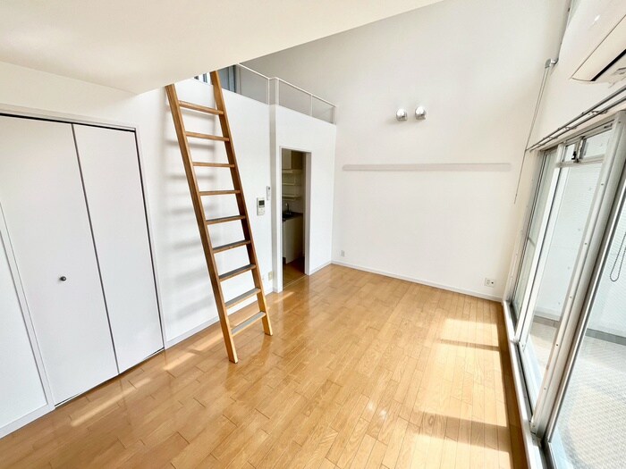 レイドール箕面の物件内観写真