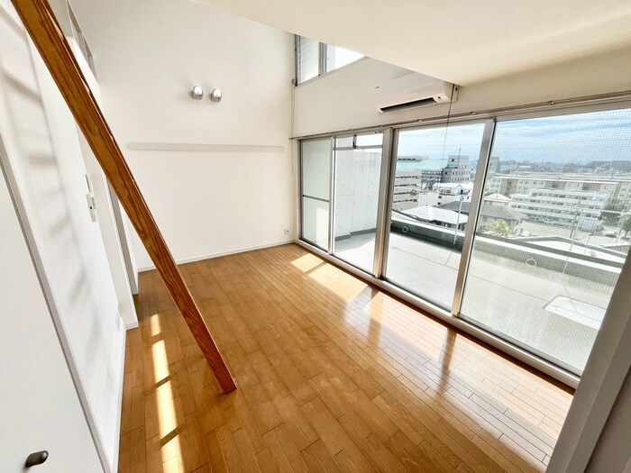 レイドール箕面の物件内観写真