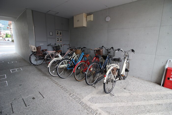 レイドール箕面の物件外観写真