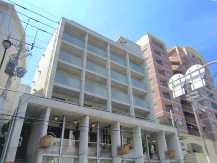 レイドール箕面の物件外観写真