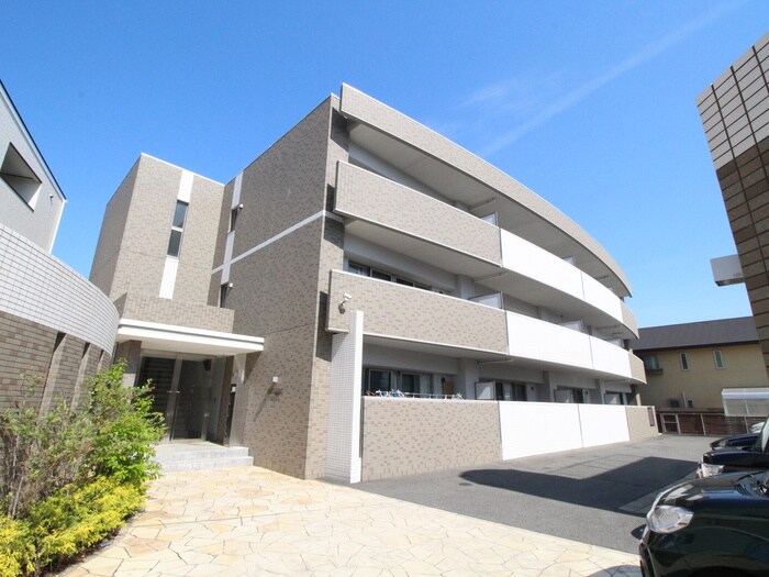 ドルフコ－トＫの物件外観写真