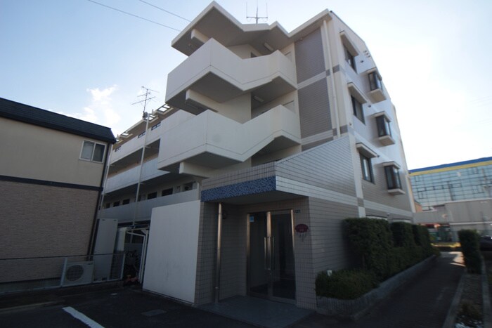 REIWA宝塚の物件外観写真