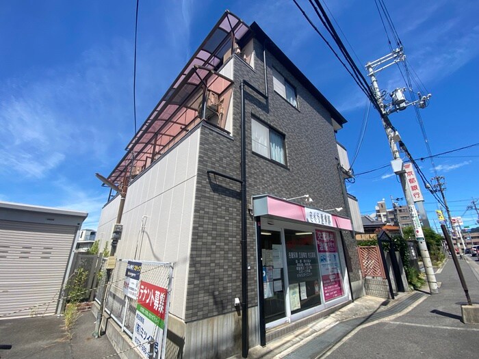 エルミタ－ジュの物件外観写真