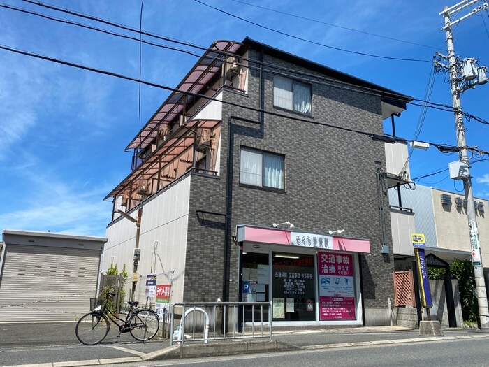 エルミタ－ジュの物件外観写真