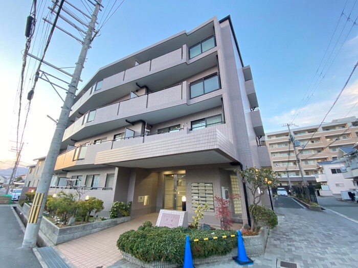 ビューメゾン津高の物件外観写真